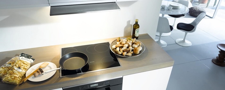 miele-da-3566-slimline-cooker-hood-with-energy-efficient-led-lighting-and-light-touch-switches-[4]-1421-p.jpg
